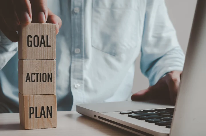 10. Experienced project manager can improve project performance